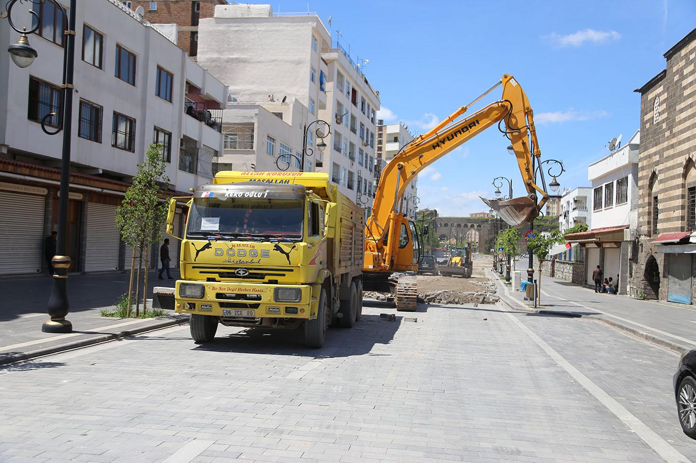 Tarihi Melik Ahmed Caddesi Diyarbakır'ın doğasına uygun hale getirilecek Tarihi Melik Ahmed Caddesi Diyarbakır'ın doğasına uygun hale getirilecek
